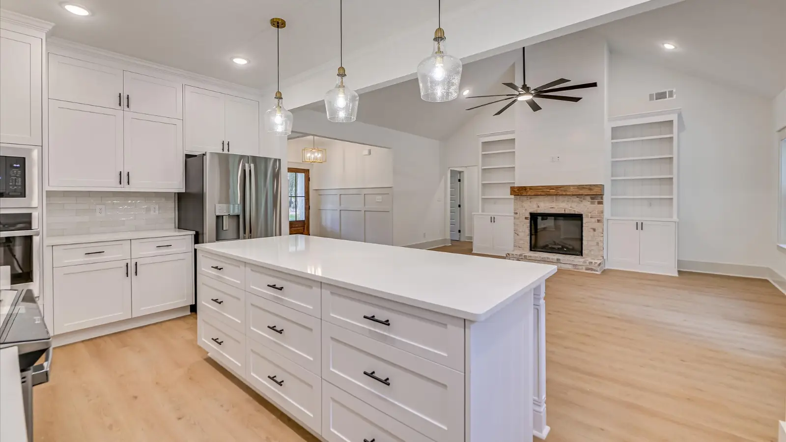 Cobbham Rd Kitchen and Livingroom