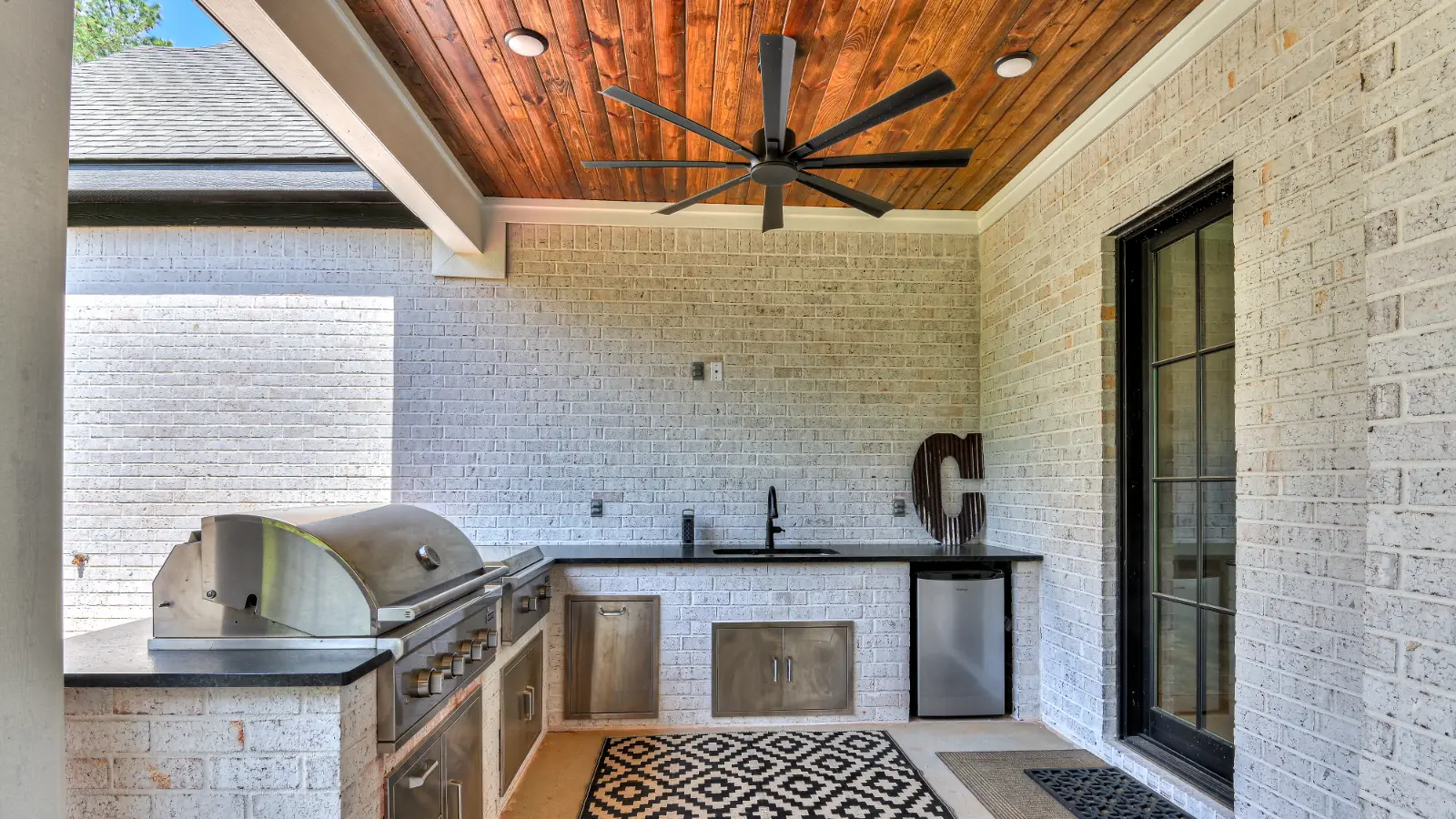 hiddenharbor outdoorkitchen